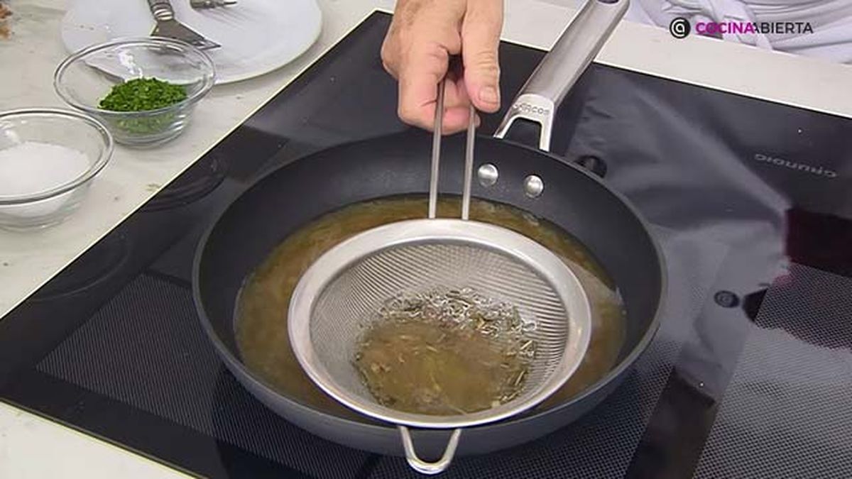 KARL70180322 receta salsa cordero asado paso 3