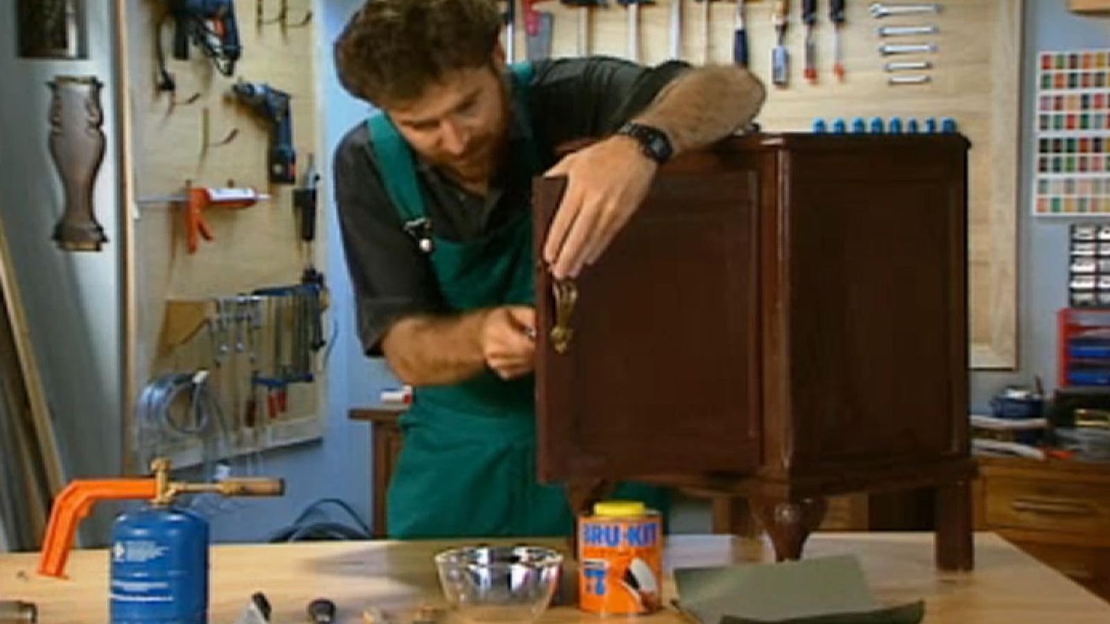 brico 004 decapar mueble