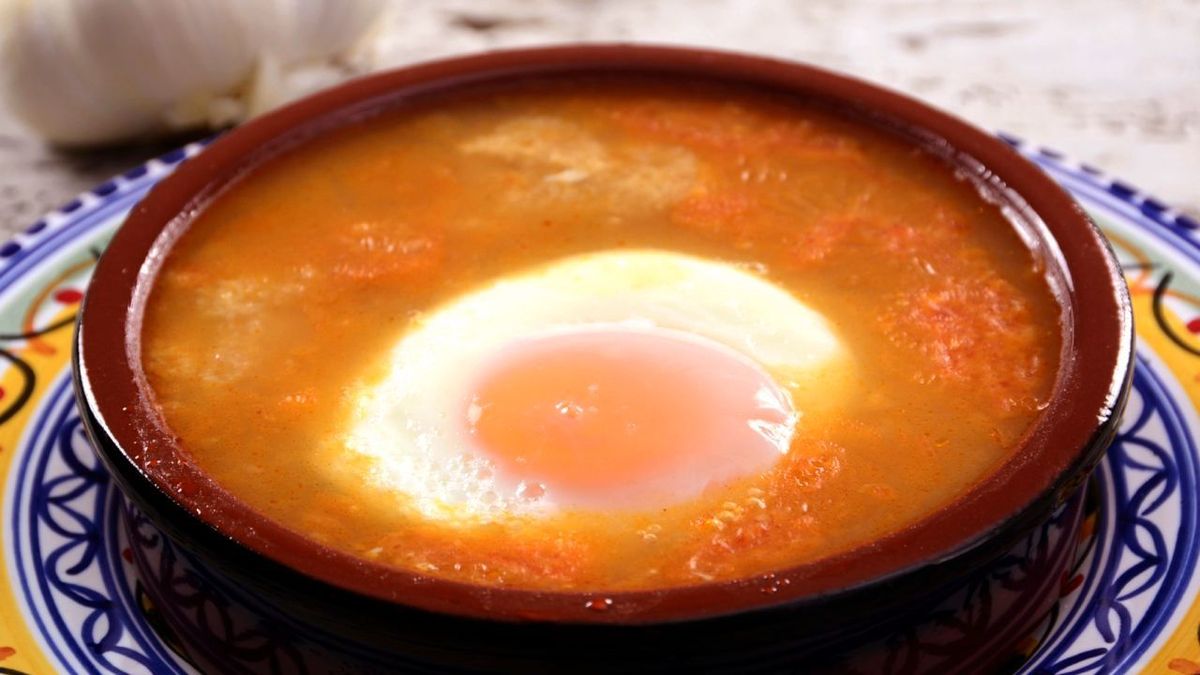 Sopa de ajo castellana