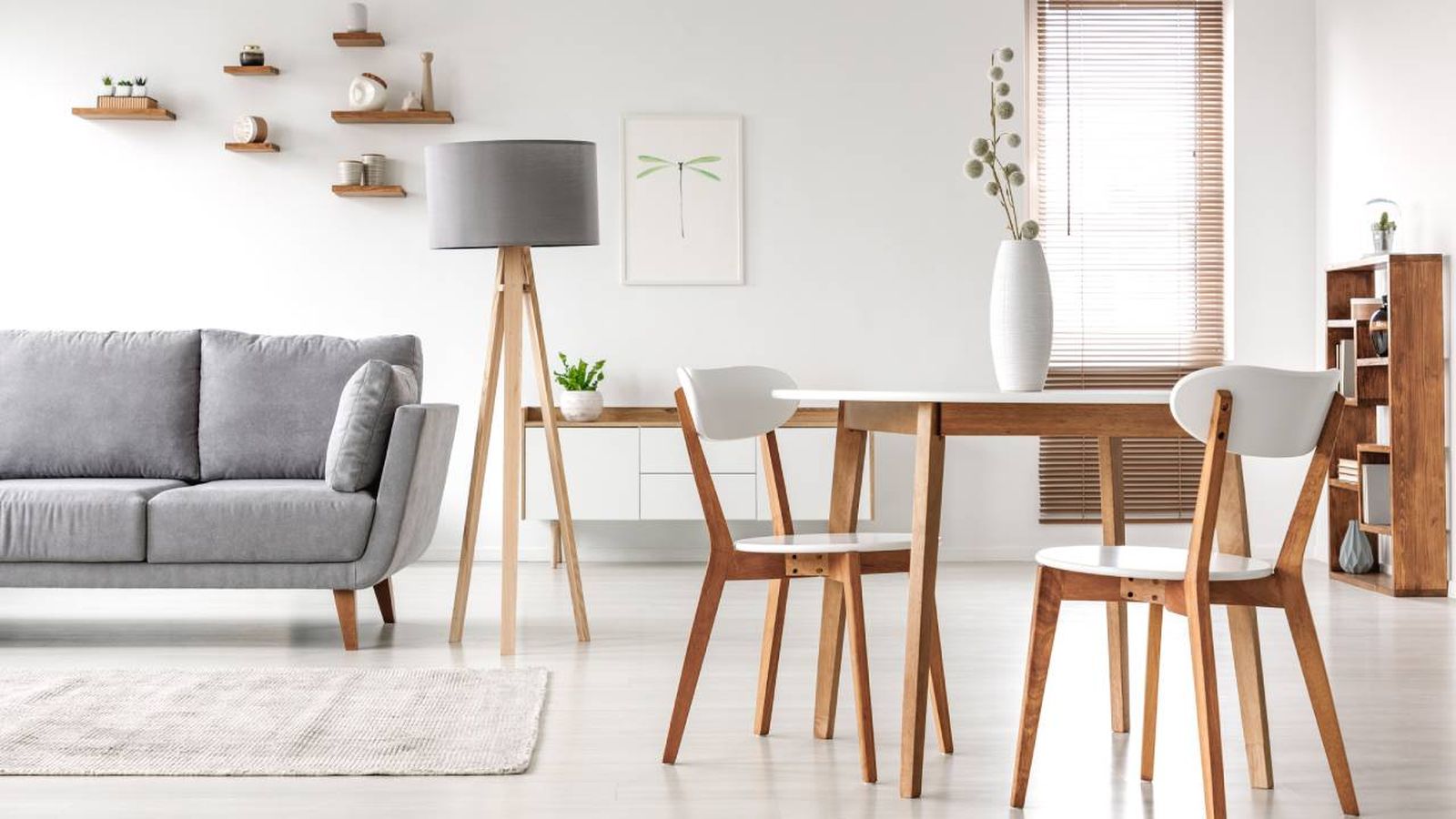 salon comedor gris blanco