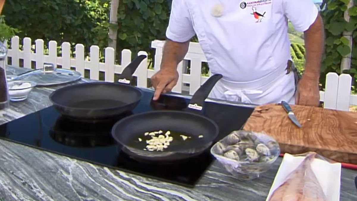 como abrir las almejas paso 3