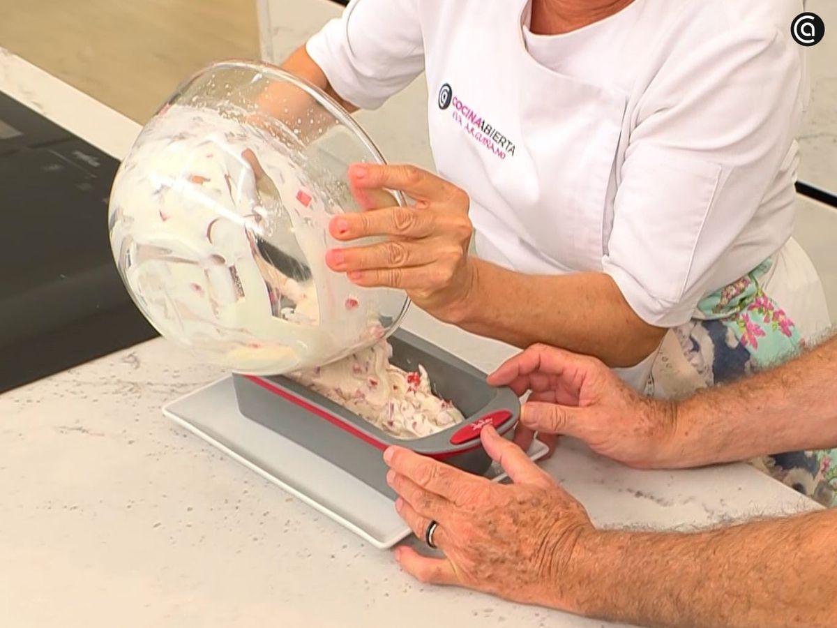 Congela el helado durante 5-6 horas