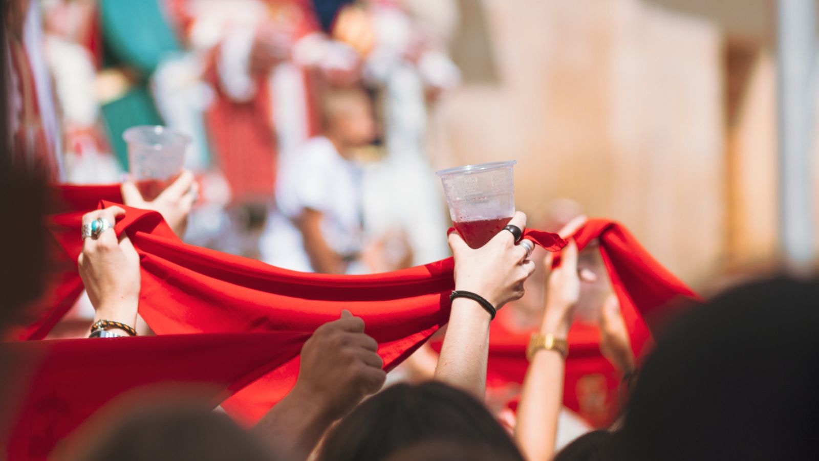 La sangría y el zurracapote no pueden faltar en Sanfermines.