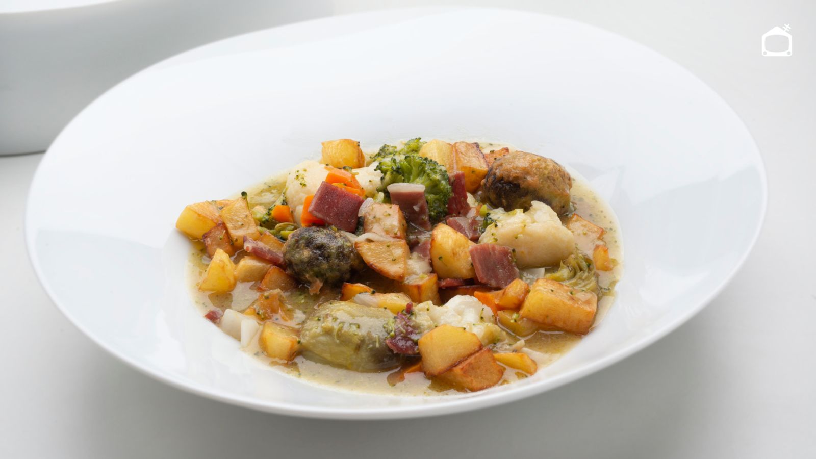 Acompaña las verduras con huevo revuelto para un plato más nutritivo