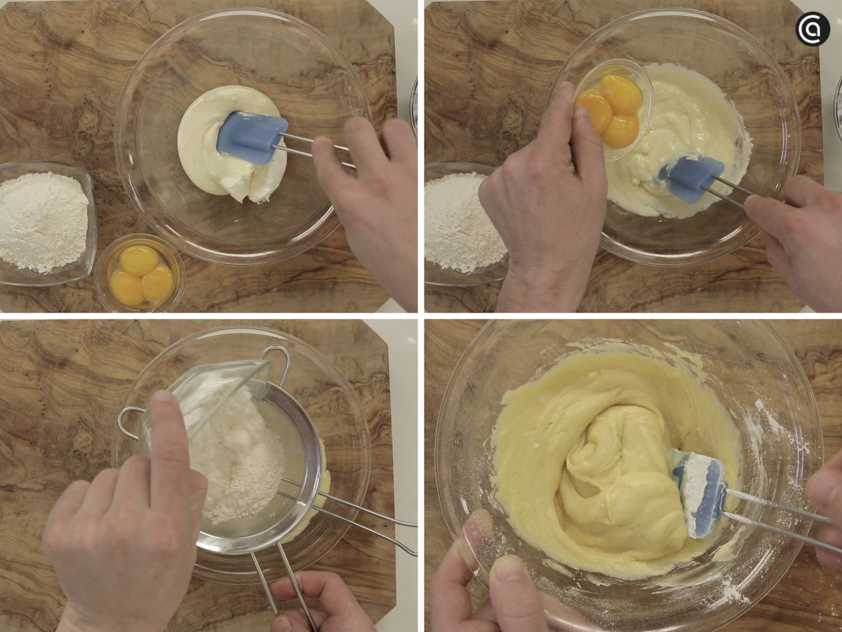 Junta el chocolate derretido con el queso crema, añade las yemas y la harina y mezcla bien