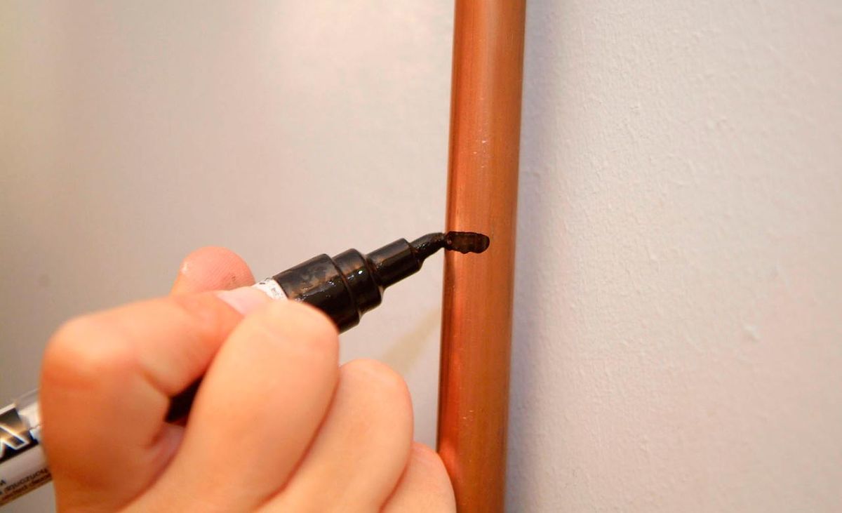 Cómo arreglar un tubo de cobre paso 1