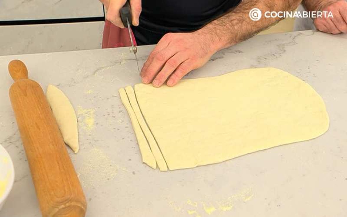 Estira y corta la masa