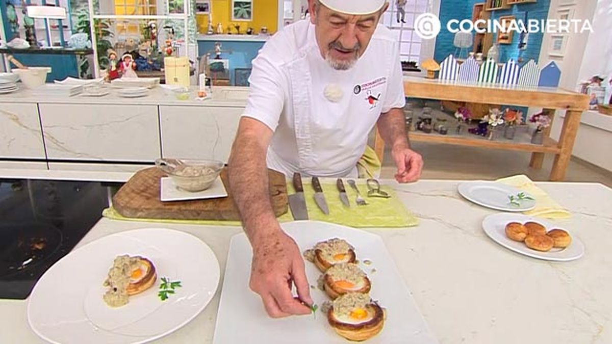 huevos en hojaldre con crema volvoanes rellenos al horno receta karlos arguinano karl67890321 paso4