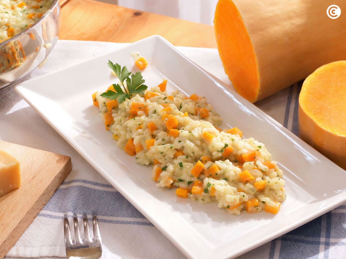 Sirve el risotto y disfrútalo caliente