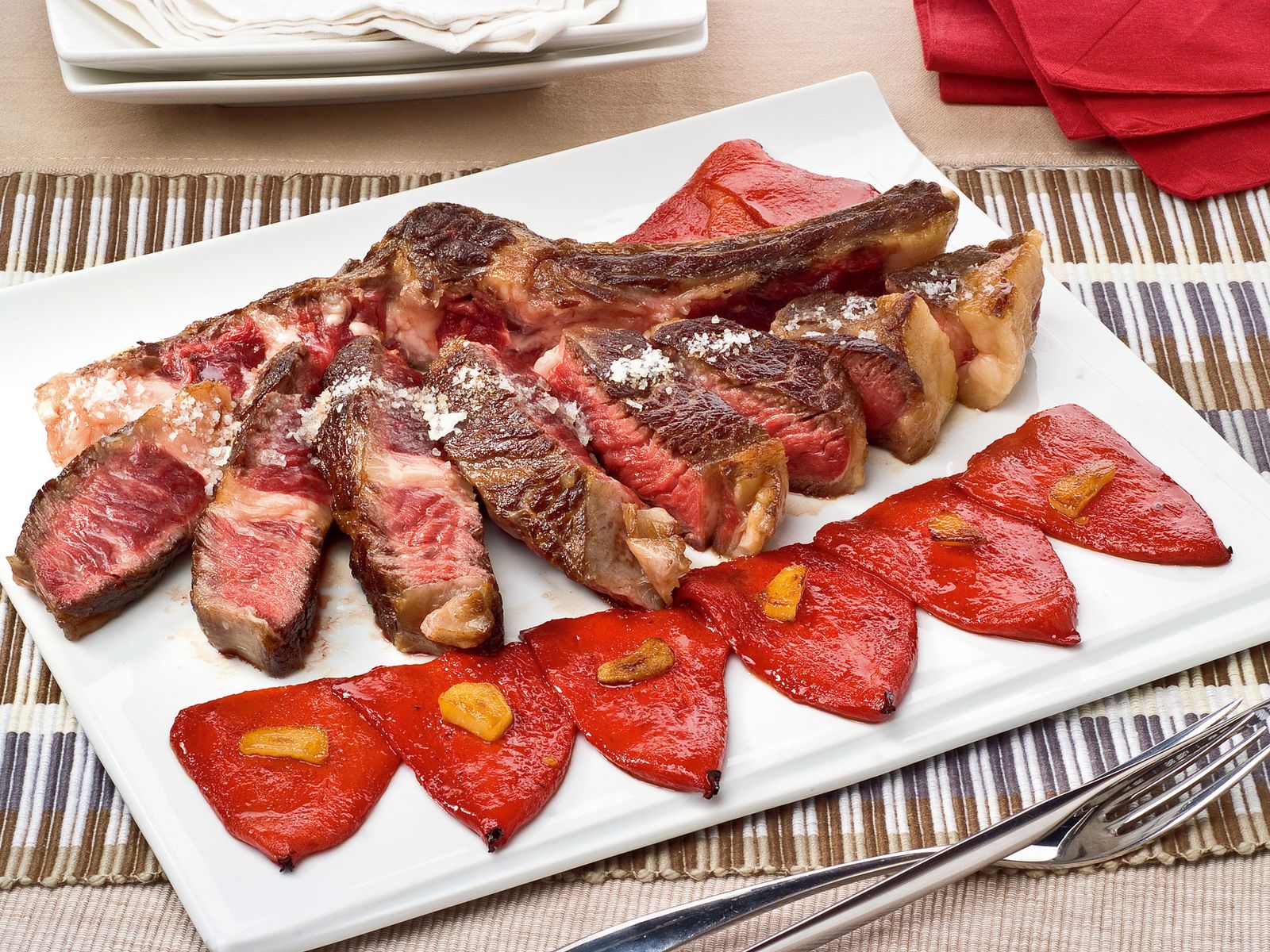 Carne roja de calidad, protagonista en muchos menús de alimentación paleo. Carne roja de calidad, protagonista en muchos menús de alimentación paleo.