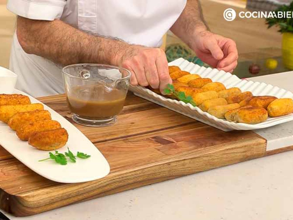 Sirve las croquetas de rabo de ternera