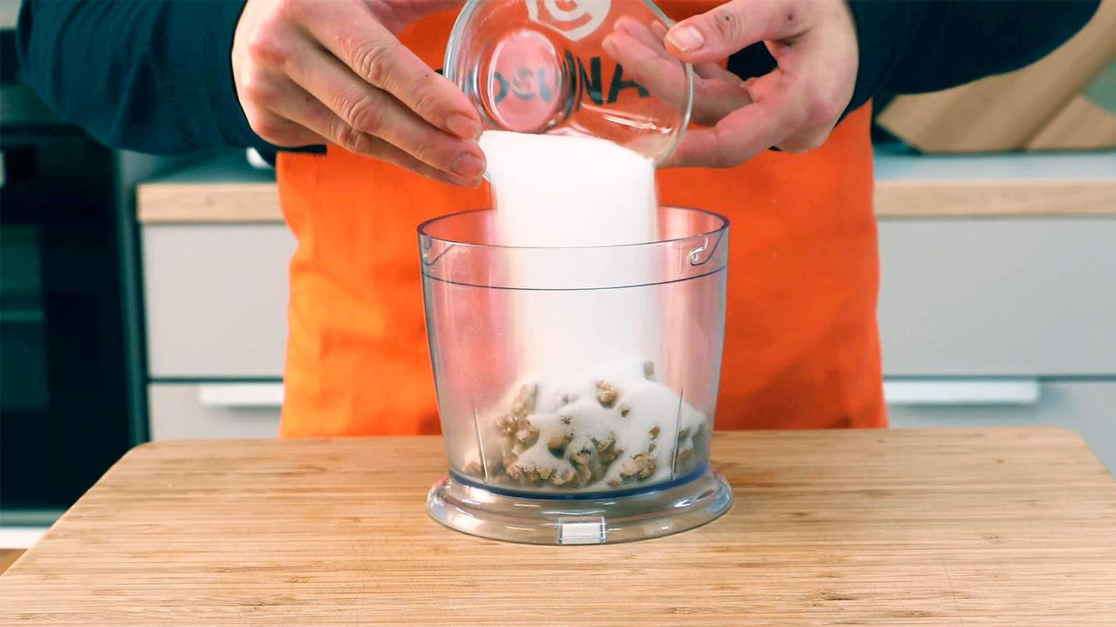 Receta de intxaursalsa o crema de nueces paso 2 Receta de intxaursalsa o crema de nueces paso 2