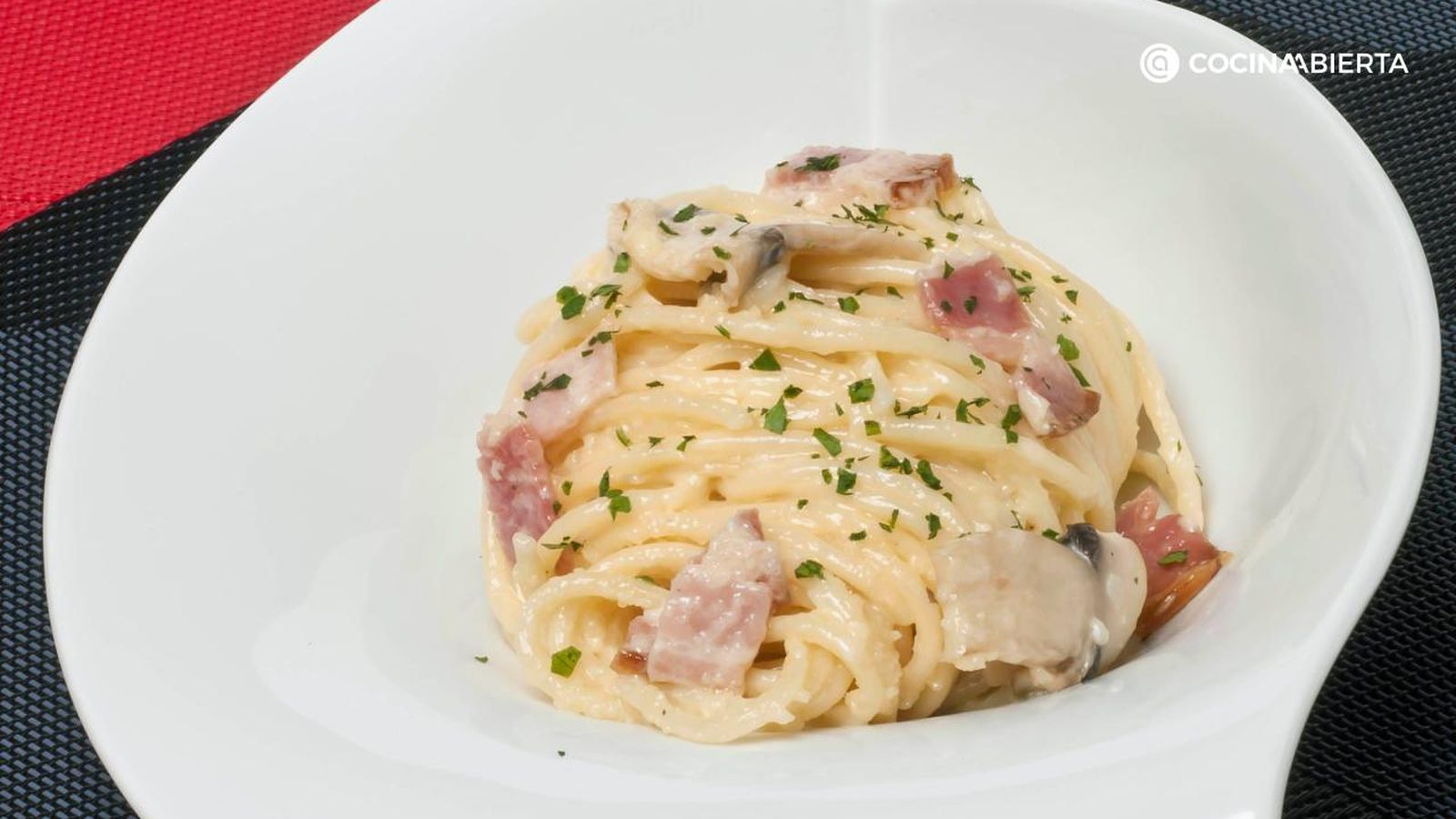 Espaguetis a la carbonara, receta de Bruno Oteiza