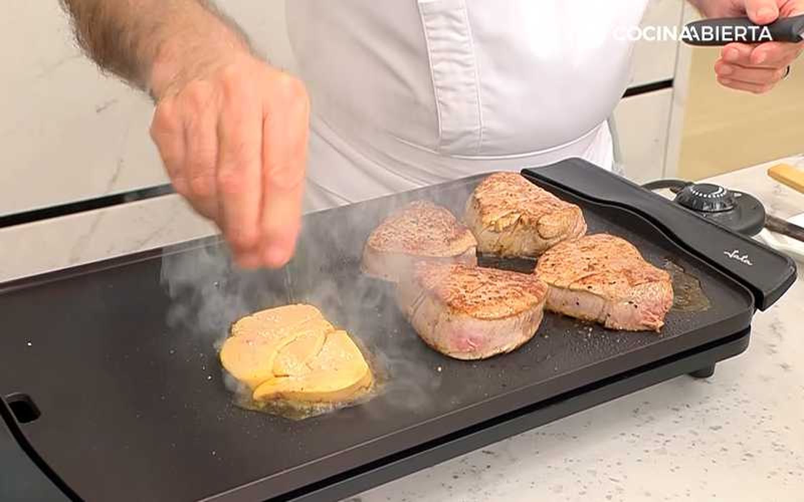 Cocina los solomillos y el foie por los dos lados Cocina los solomillos y el foie por los dos lados