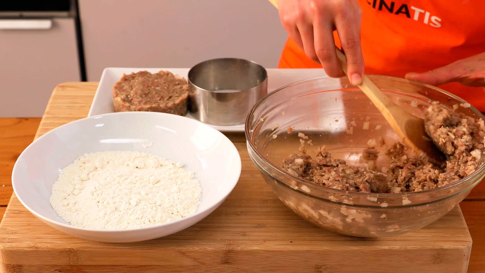 Receta de filetes rusos o hamburguesas de carne picada de vacuno paso 4 Receta de filetes rusos o hamburguesas de carne picada de vacuno paso 4