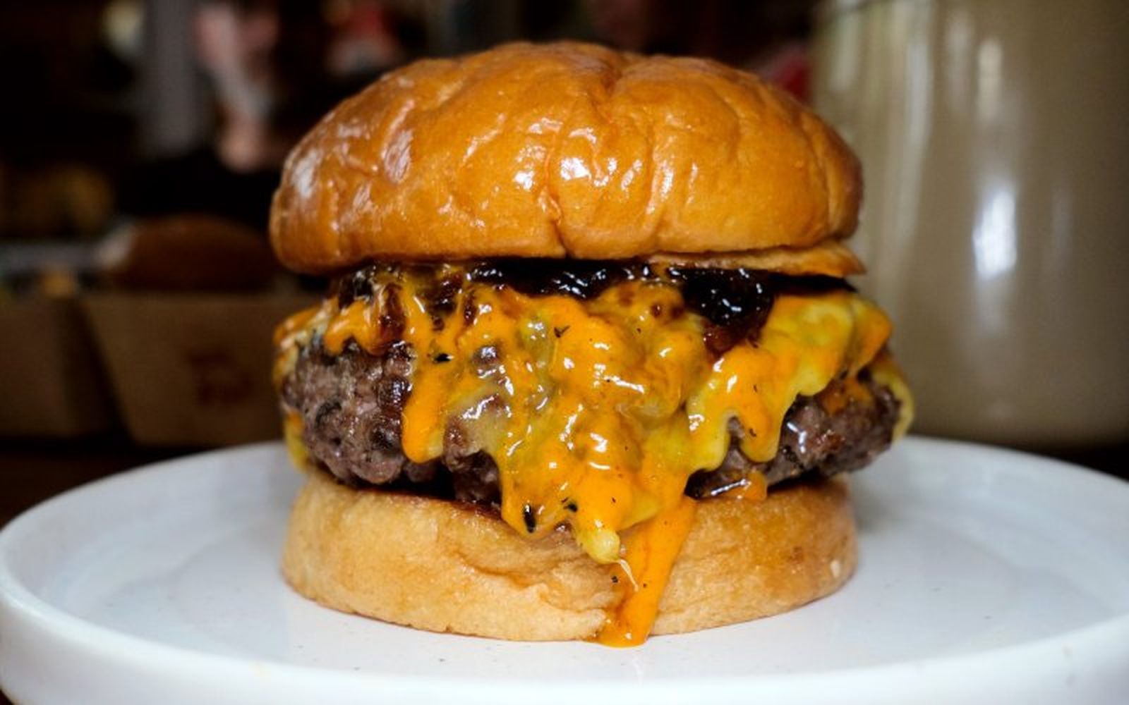 A los Burgerdudes les encanta la salsa gochujang de la hamburguesa Loser A los Burgerdudes les encanta la salsa gochujang de la hamburguesa Loser