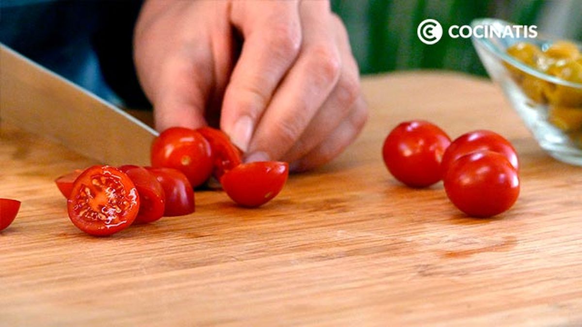 Receta de ensalada griega con pasta  paso 2