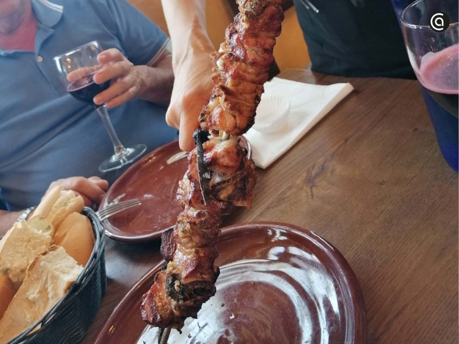 Pinchos de lechazo en sarmiento, la especialidad más auténtica de Traspinedo.