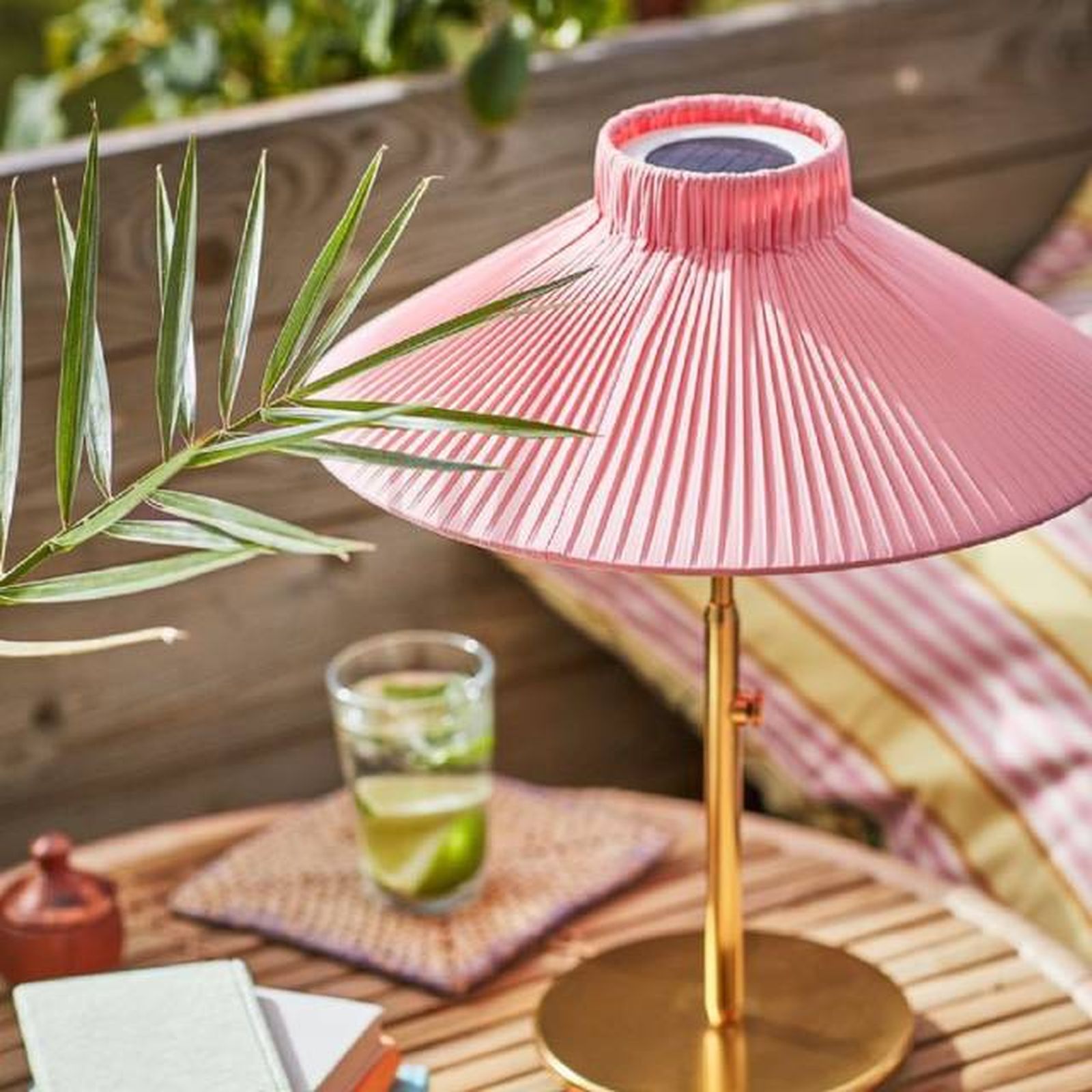 Descubre las diferentes soluciones para iluminar la terraza y crear un ambiente único 9 Descubre las diferentes soluciones para iluminar la terraza y crear un ambiente único 9
