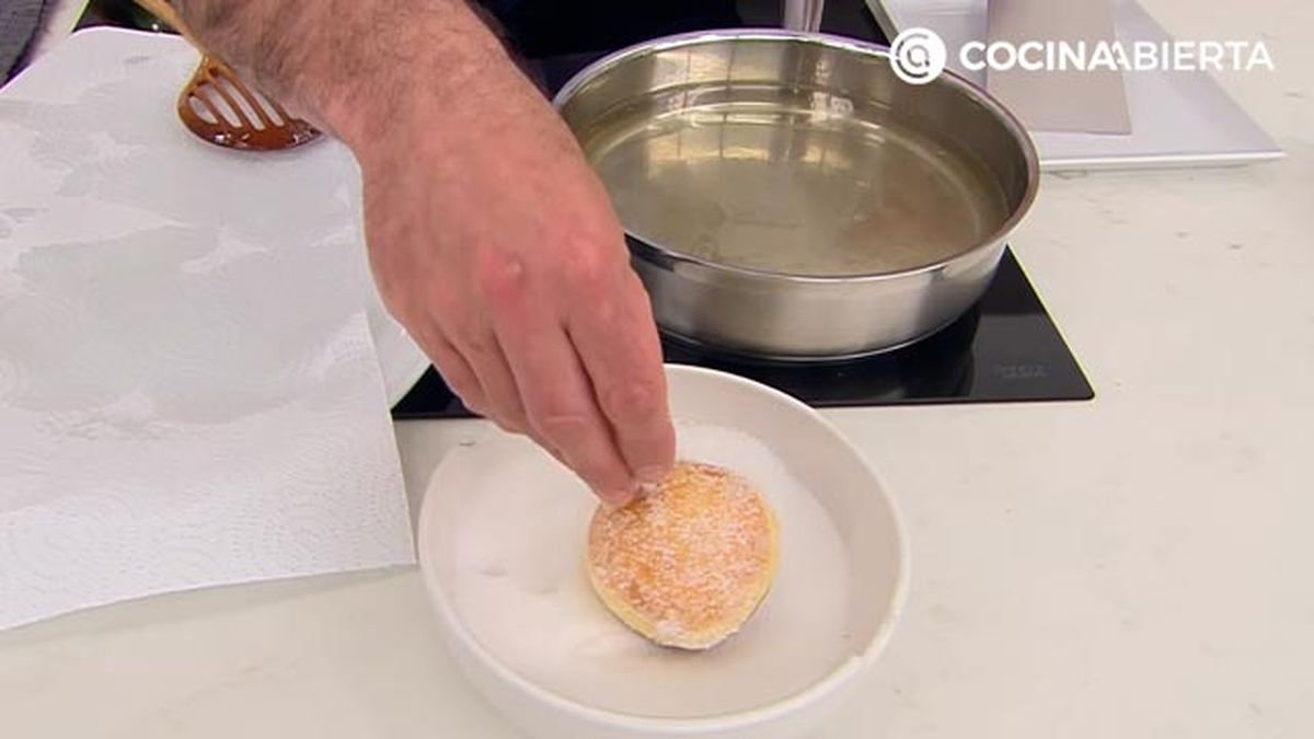 berlinas rellenas de crema pastelera chocolate caramelo te matcha receta joseba arguinano karl67760321 paso6