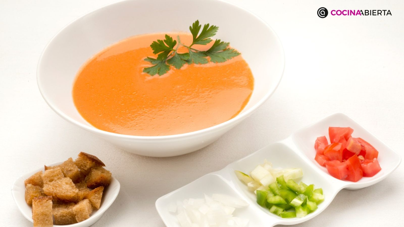 Receta sencilla y refrescante de gazpacho andaluz Receta sencilla y refrescante de gazpacho andaluz