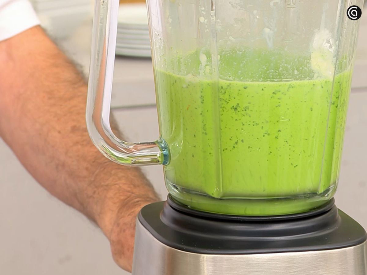 Tritura hasta lograr una masa homogénea.