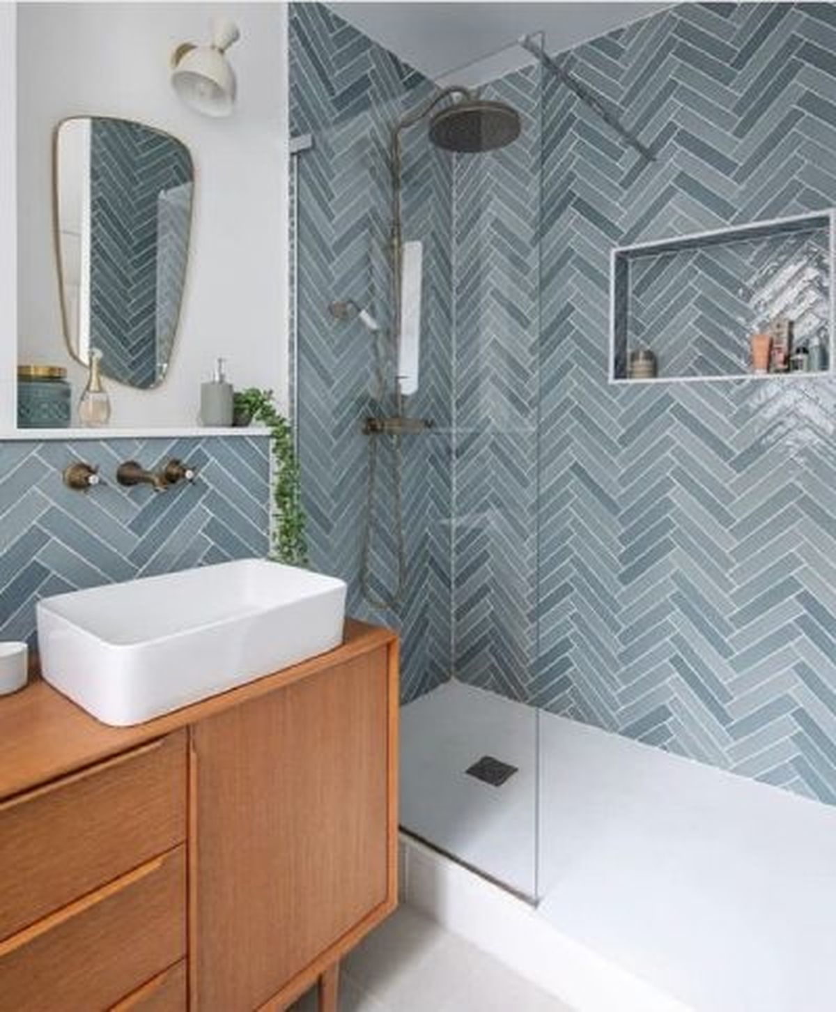 Hornacina en un baño pequeño