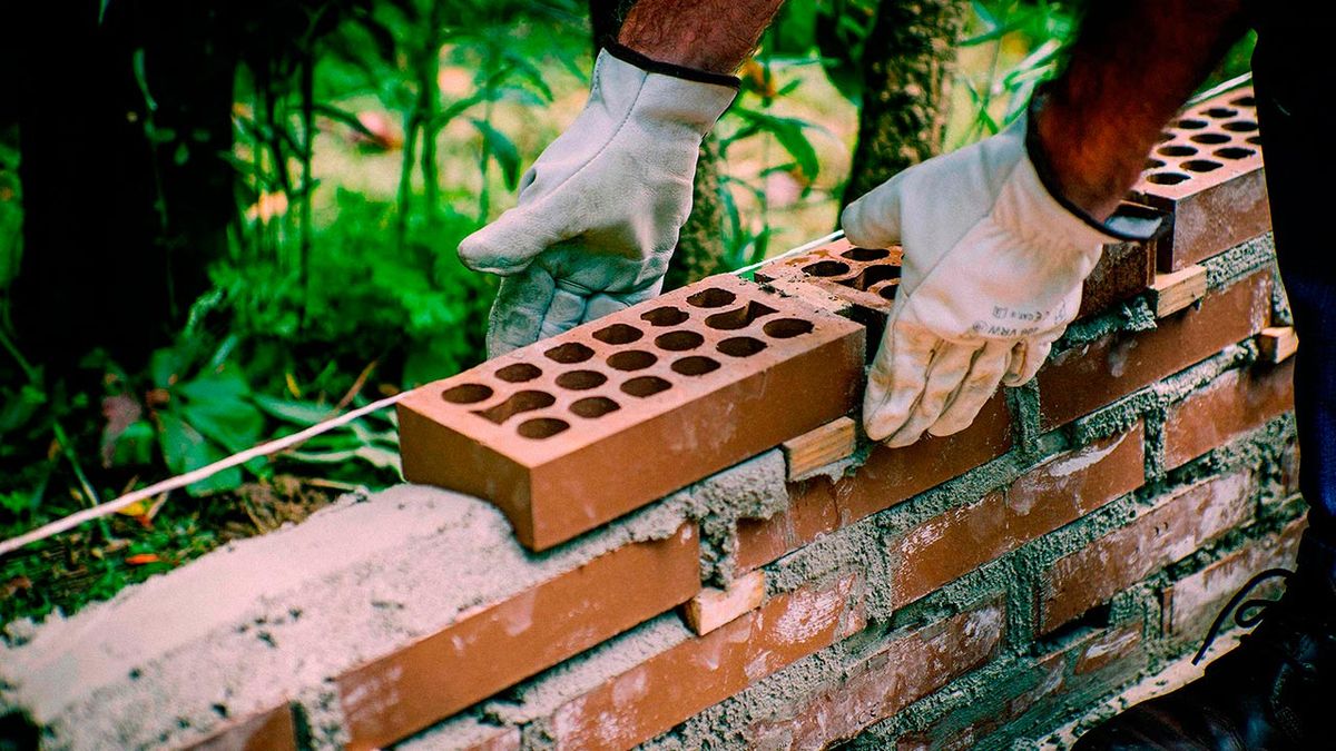 Cómo hacer un muro con ladrillo caravista paso 5