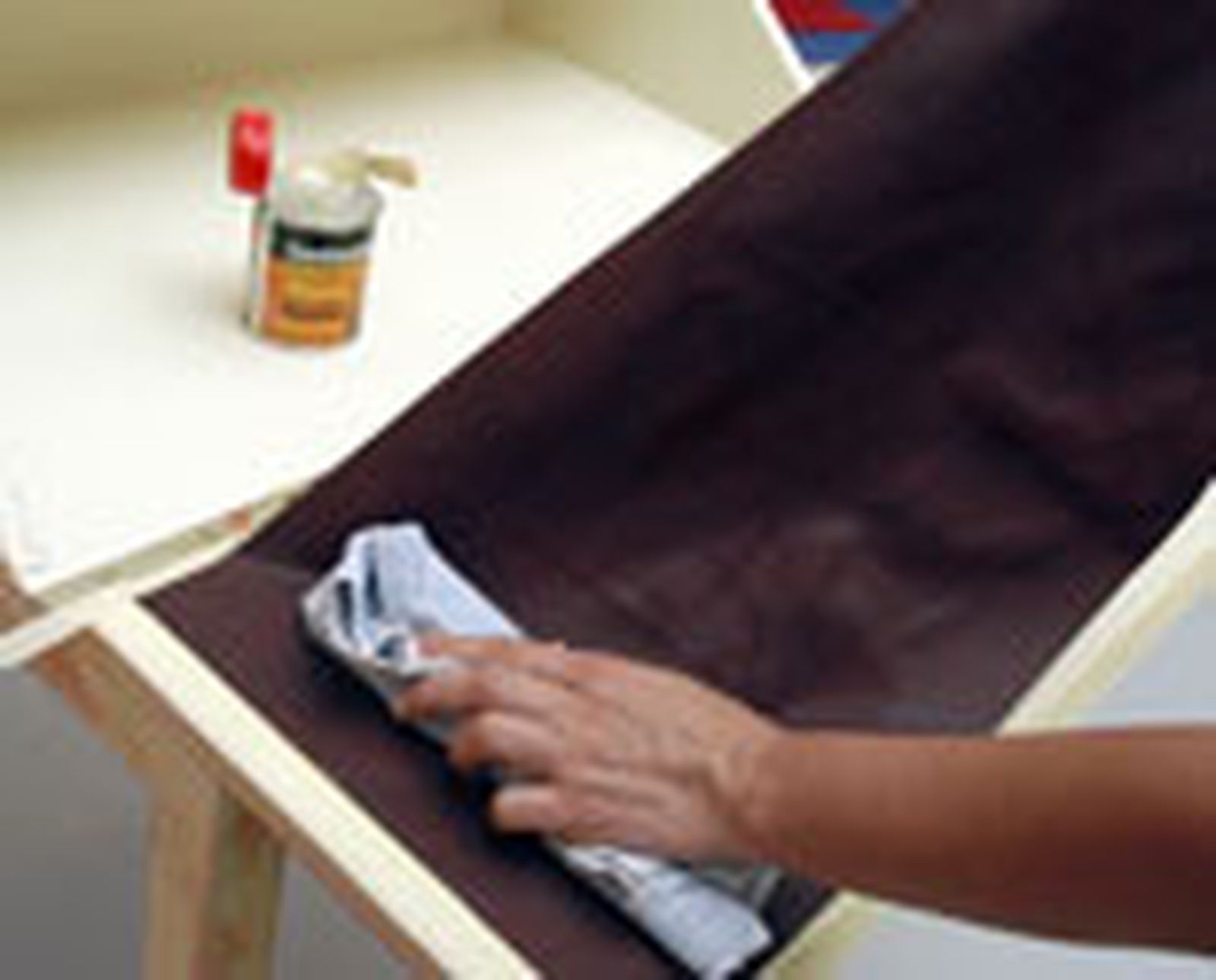 25 secreter empapelado p11