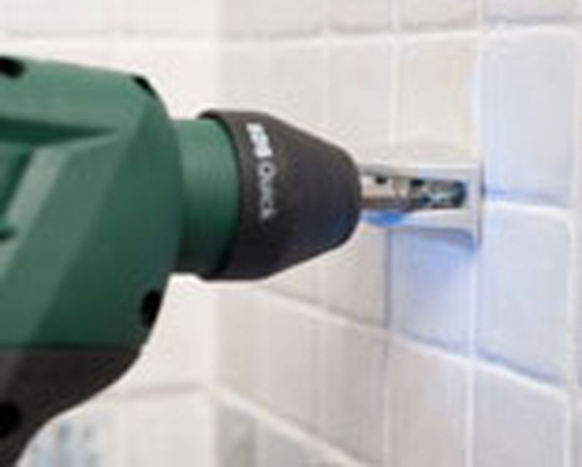 Brico1 0655 colocar balda angulo paso 7