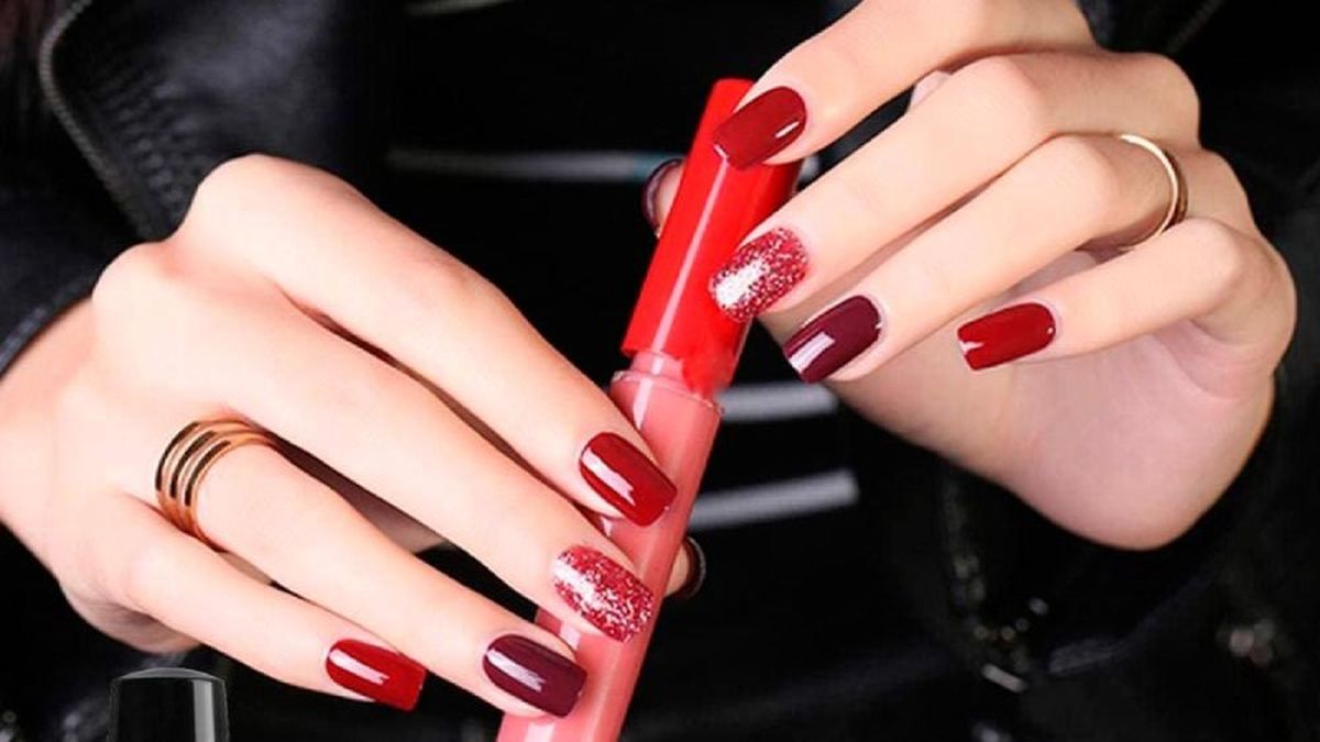 Esmalte de uñas semipermanente en gel