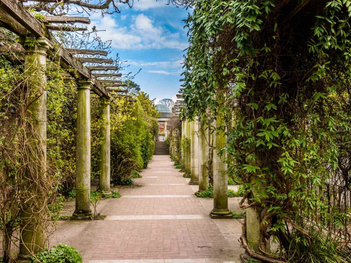 Hampstead Pergola and Hill Gardens.
