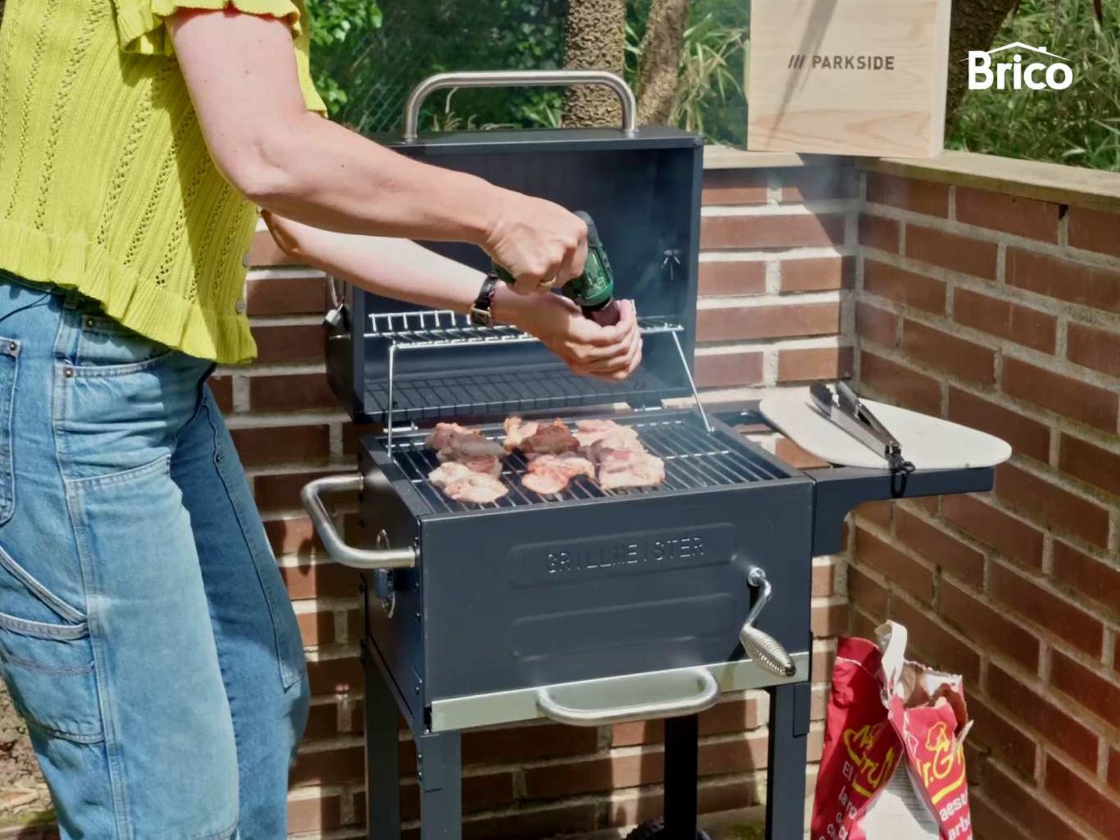 ¡Disfruta de una buena barbacoa! ¡Disfruta de una buena barbacoa!