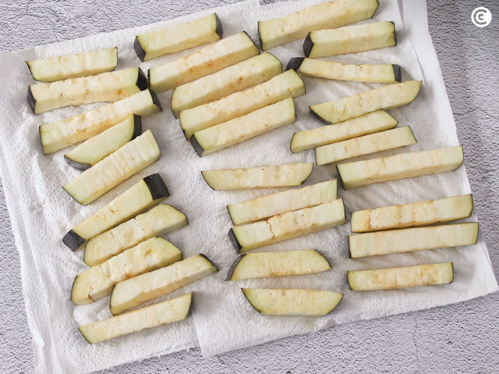 Secar las berenjenas para hacer en freidora de aire