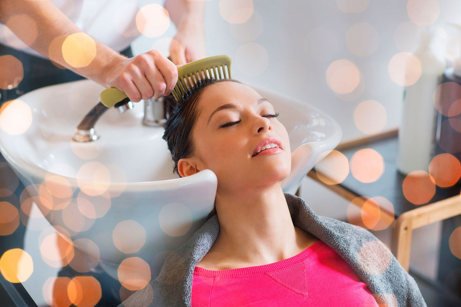 Masajear el cuero cabelludo estimula el crecimiento del cabello Masajear el cuero cabelludo estimula el crecimiento del cabello