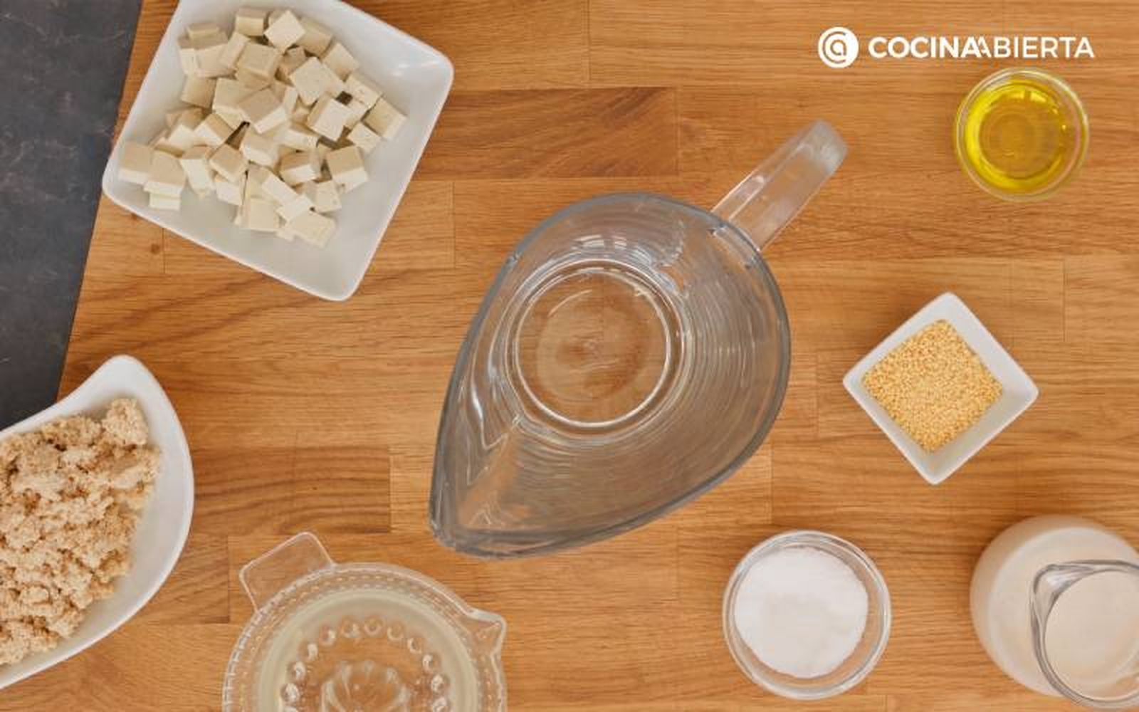 Elaboración de la receta de queso vegano de avellanas - Prepara los ingredientes Elaboración de la receta de queso vegano de avellanas - Prepara los ingredientes