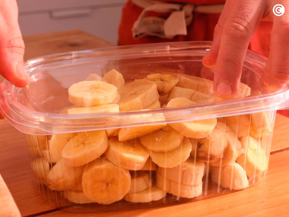 Congela las rodajas de plátano