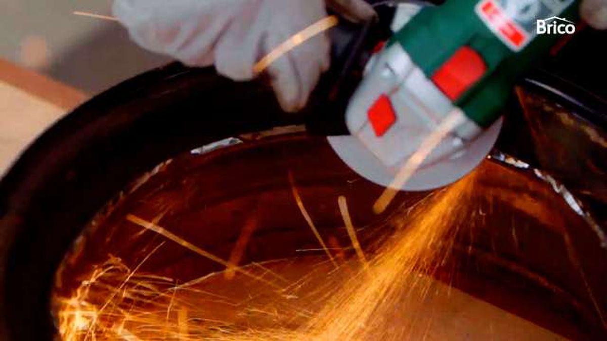 brico 0919 como hacer barbacoa con una llanta paso 2