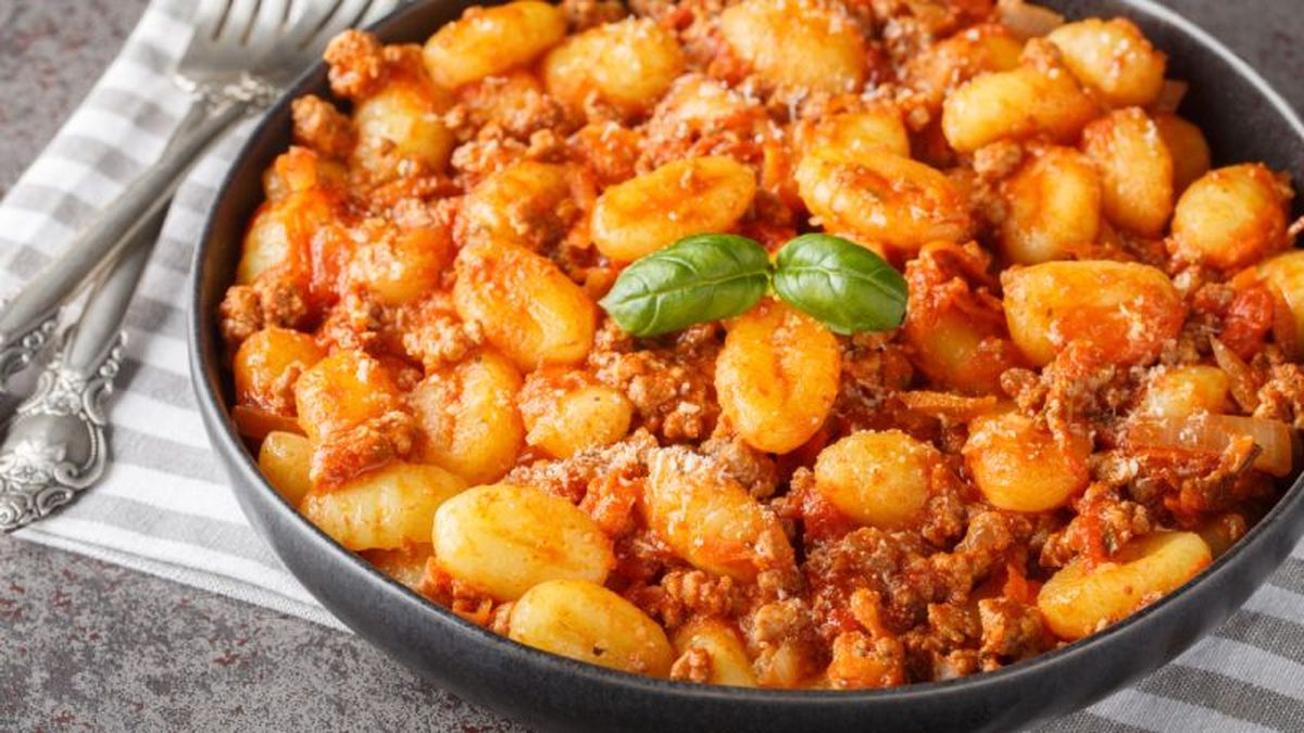 Ñoquis con salsa boloñesa