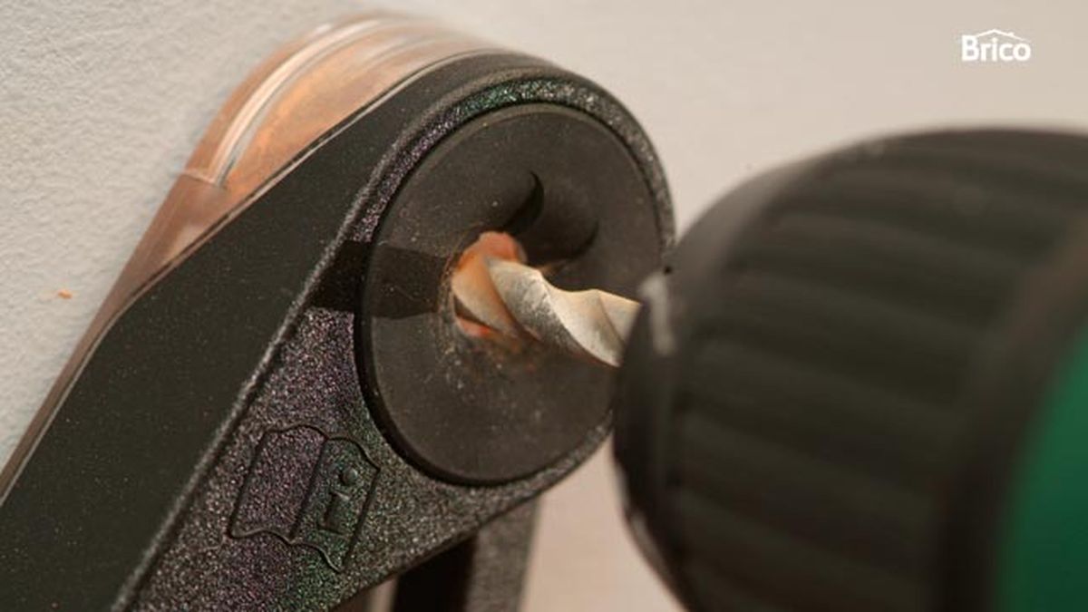 briconsejo2_0404 arreglo sujeccion barra cortina paso 5