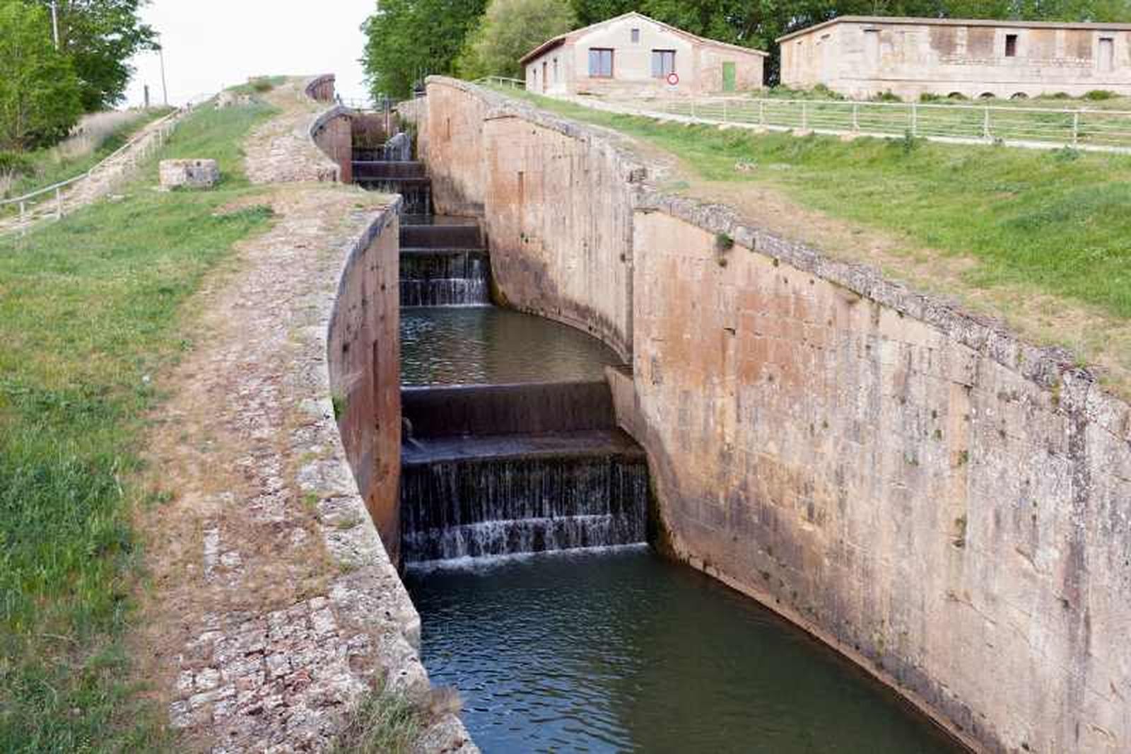Bloqueo del canal de Castilla en Palencia Bloqueo del canal de Castilla en Palencia
