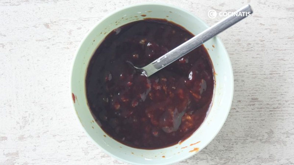 Preparamos la salsa de soja y miel