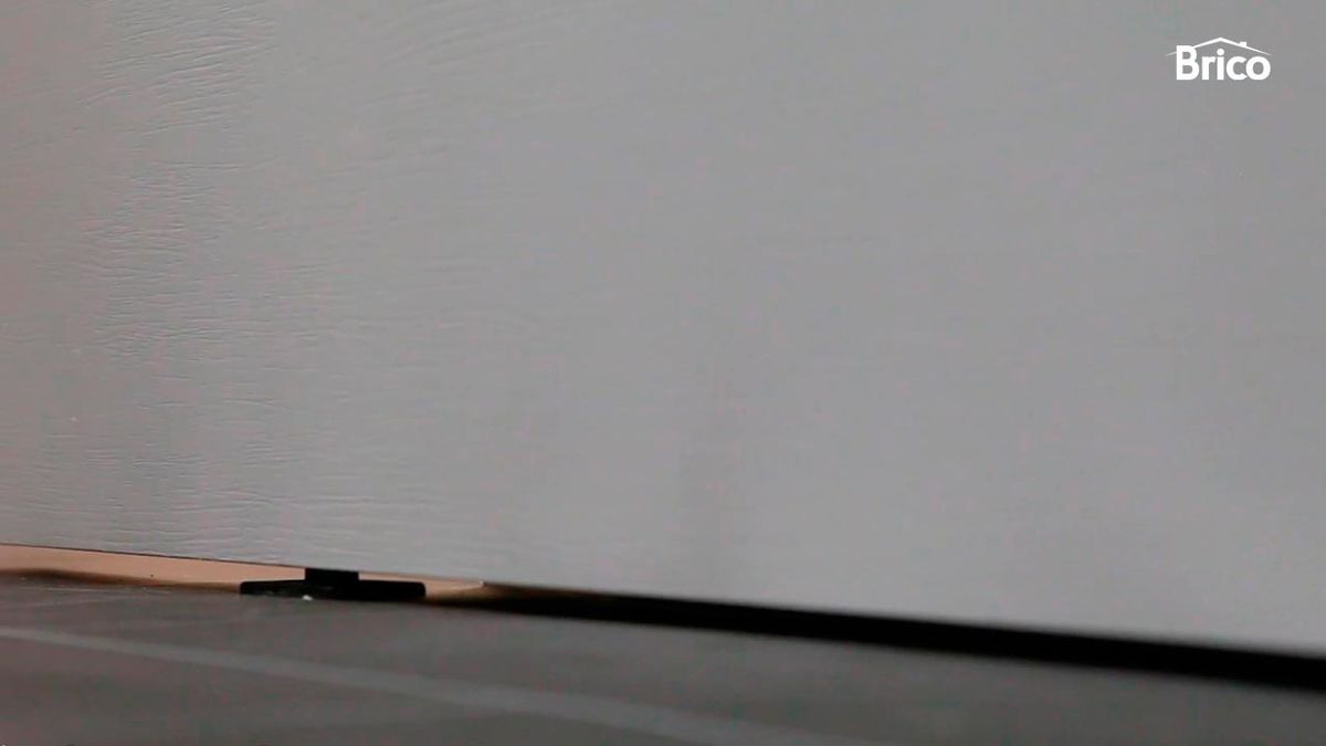 Como regular una puerta corredera paso 5