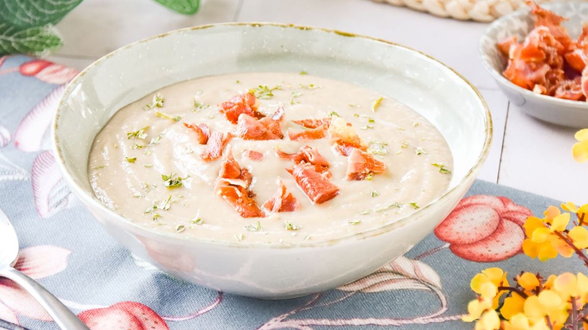 Crema de champiñones con jamón