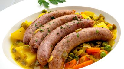 Salchichas de cerdo a la jardinera, receta de Karlos Arguiñano