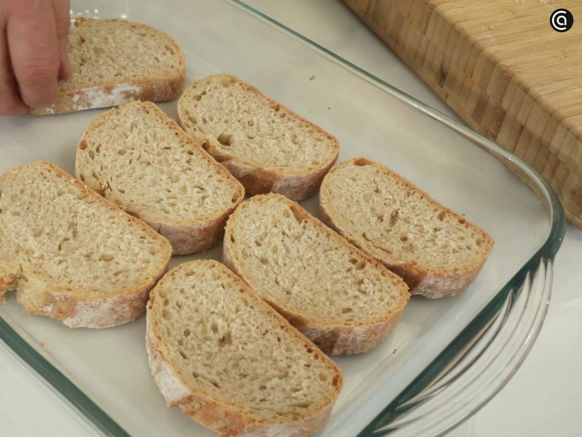 Si utilizas pan duro para hacer torrijas de café déjalas reposar un máximo de 2 minutos