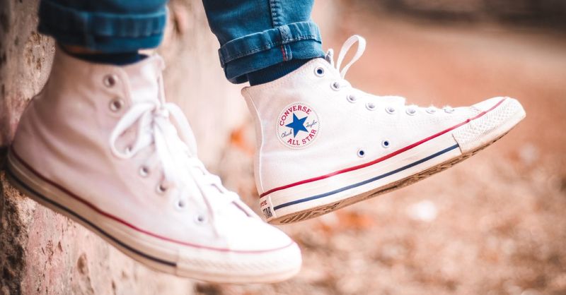 cómo limpiar las converse blancas