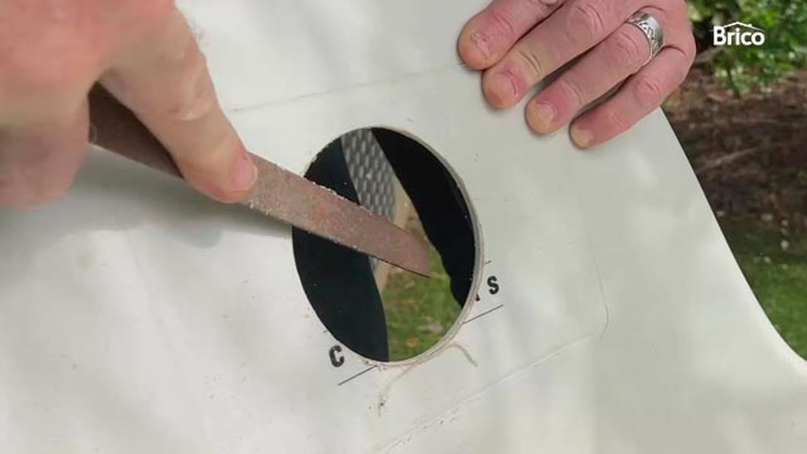 Como pintar sillas de plastico paso 3 Como pintar sillas de plastico paso 3