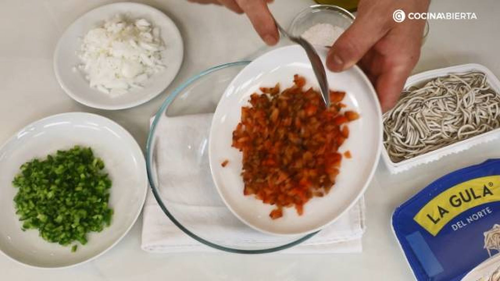 Aguinaga rollitos calabacin gulas paso 1 Aguinaga rollitos calabacin gulas paso 1