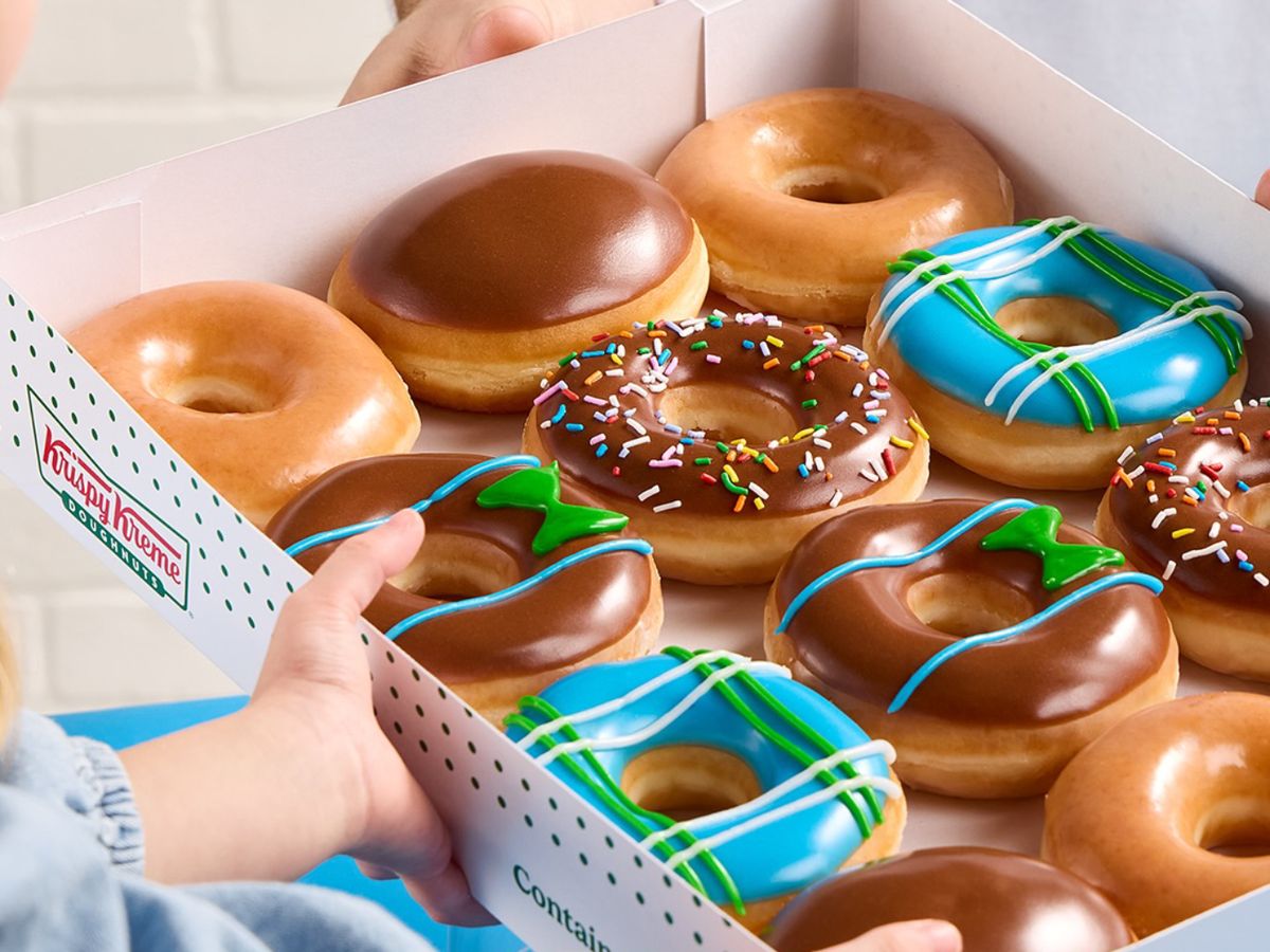 El surtido combina los clásicos glaseados con versiones decoradas que arrasan en redes.